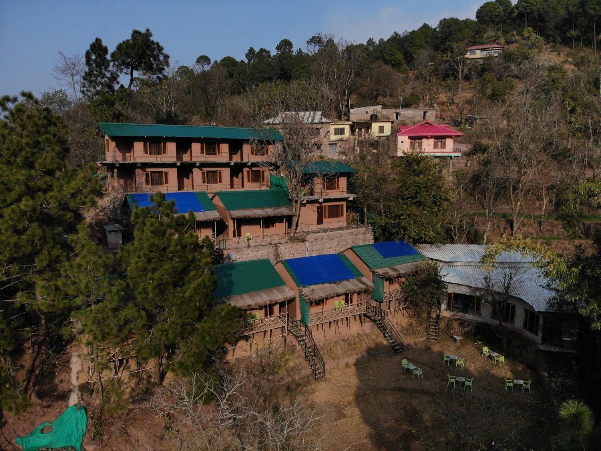 The Mud House Resort Kasauli Exterior foto